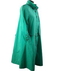 Incognito Women Lightweight Jacket or Windbreaker Green